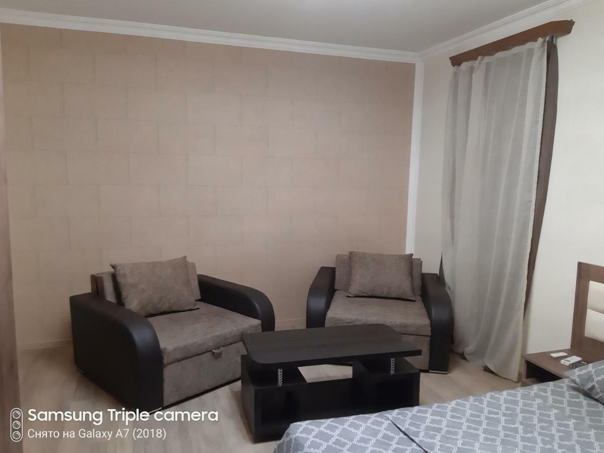 Georgi Apartament 2 Tbilisi Exterior photo